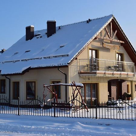 Gosciniec Klejnot Hotel Borowo Exterior foto